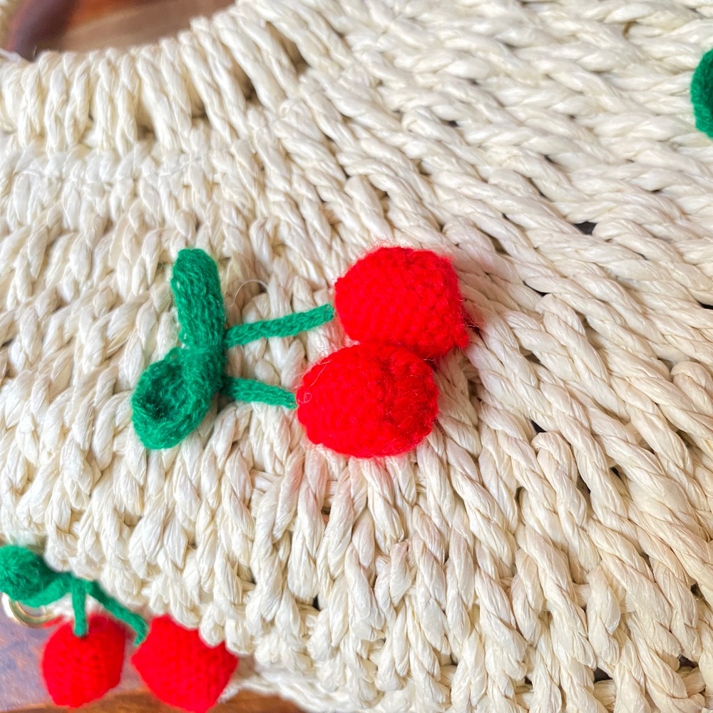 NWT Cute CHERRIES Straw bag with shoulder Strap - Picture 6 of 8